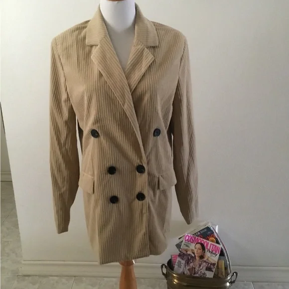 HYFVE TAN CORDUROY BLAZER/SIZE M/ SMALL PADDED SHOULDER INSIDE LINING/ NWOT - Picture 1 of 5